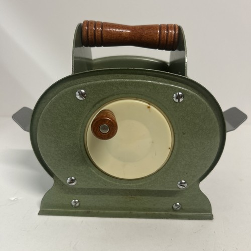 Nestor johnson card shuffler - nestor,